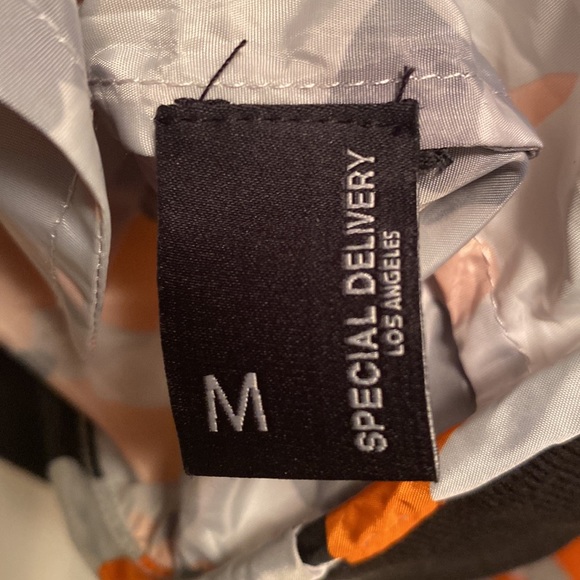 NWOT Special Delivery Orange/Black/Gray/White Pull Over Jacket…size M - Picture 5 of 7